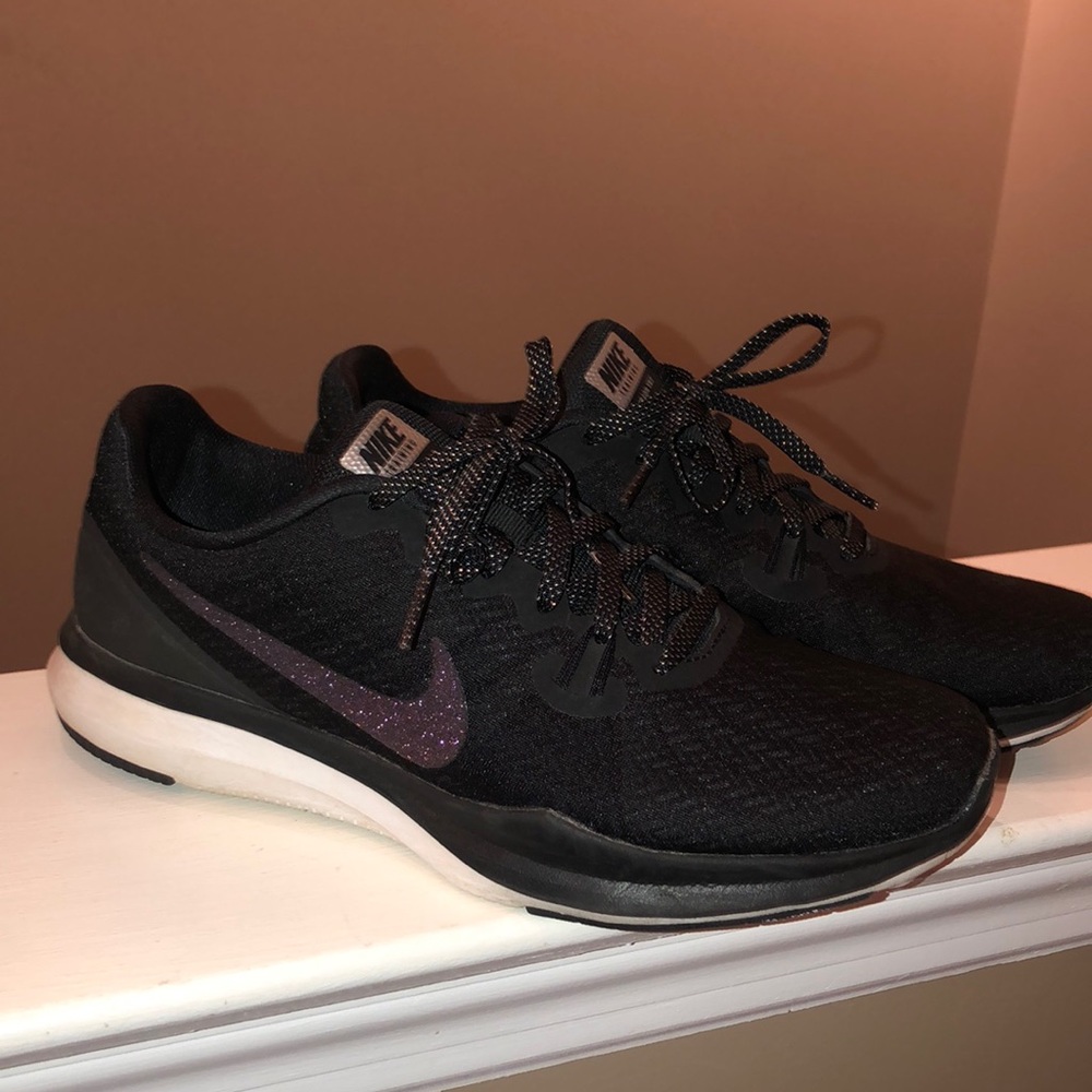 Black with glitter Nike sign and shoelaces sneaker
